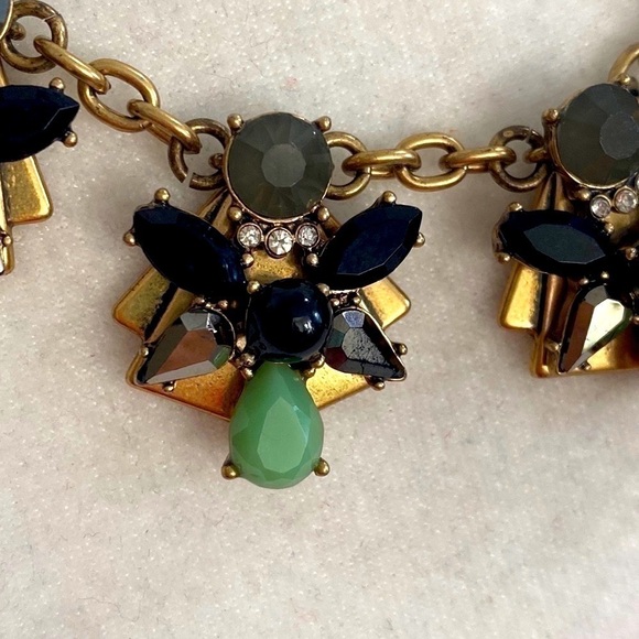 J. CREW Mixed Stone Floral Clusters Gray Hematite Black Green Gold Tone Necklace - Picture 15 of 17